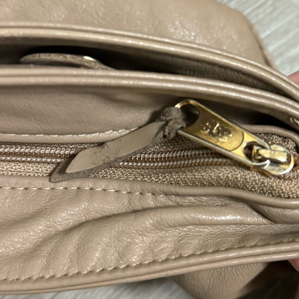 SAS Beige Leather Hand Stitched Purse Made in USA - Picture 8 of 16